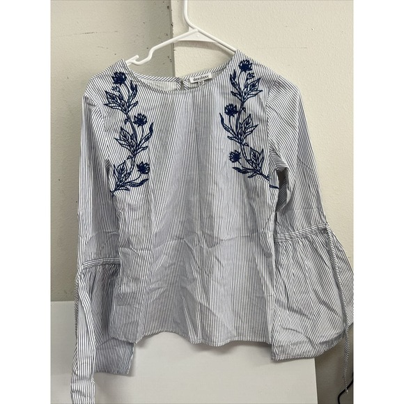 Dizzy Lissy Women's Long Sleeve Flower Button up Shirt LIGHT BLUE SIZE S - Picture 1 of 10